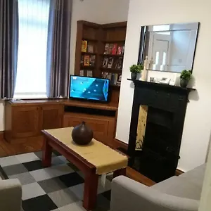Apartment 60 Kitchener Street